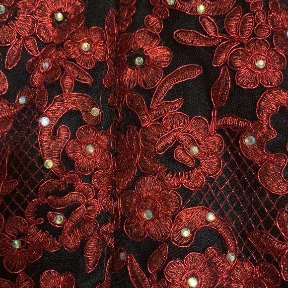 Jasz evening gown. Red and black size 00 - Picture 7 of 9